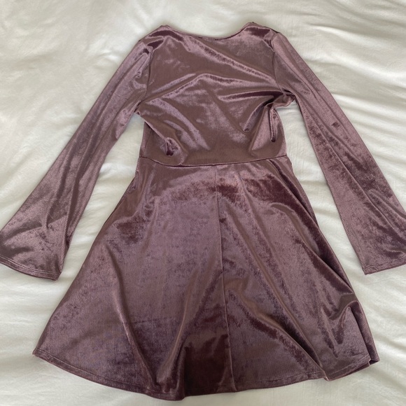 Express Dress - Picture 4 of 4